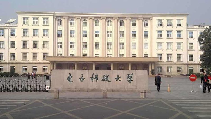 电子元器件厂家直供，价格优势背后的考量因素